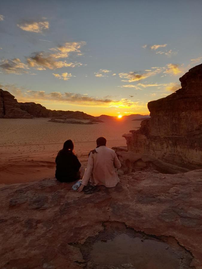 Wadi Rum camels camp Eksteriør billede